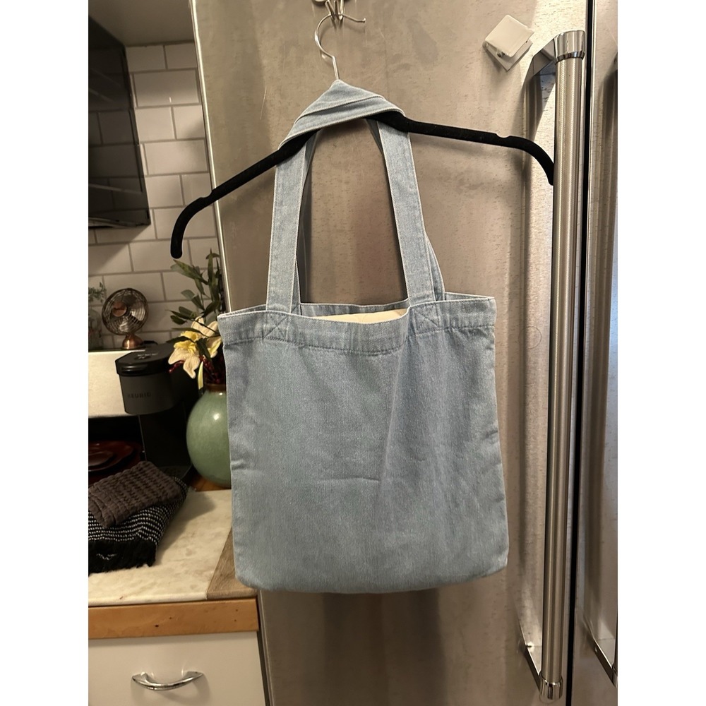 NWOT Peanuts Snoopy Denim Tote/Shopper light Wash Blue 2019 School Work Gym - Picture 7 of 13